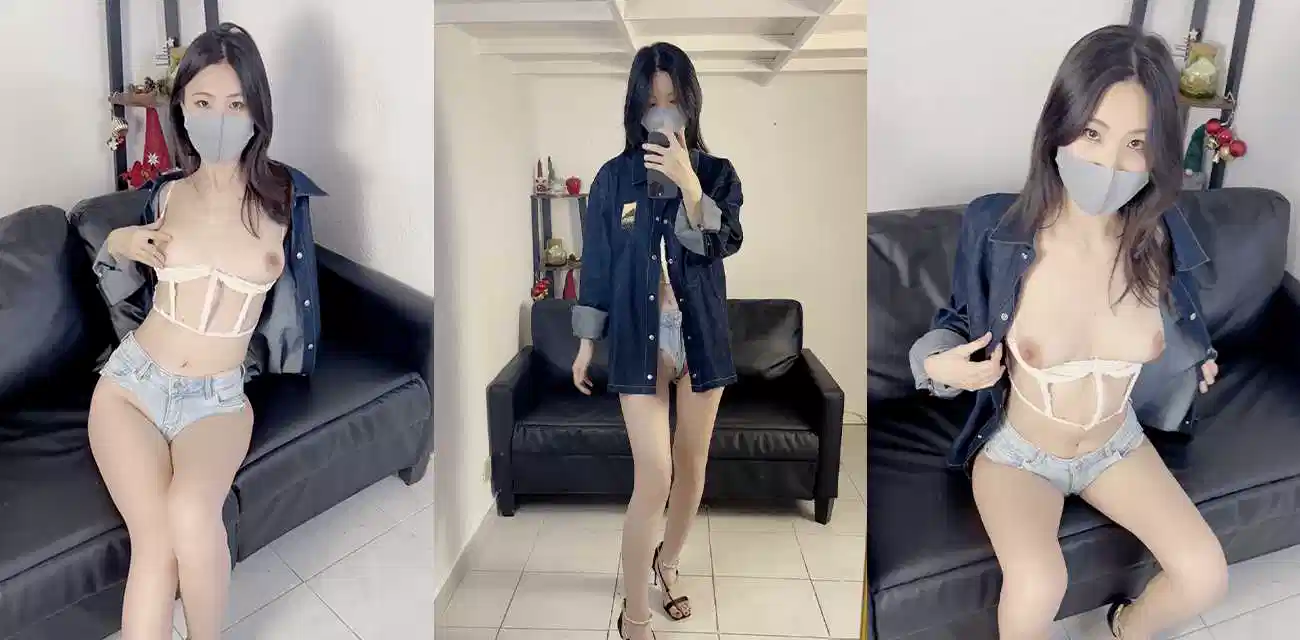 韩国瑜伽网红【TheJessieJiang】首次露三点自慰，沙发上抠逼道具抽插粉嫩吊钟美乳无比诱人